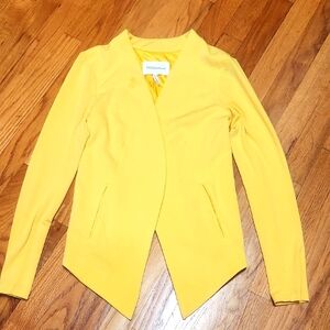 BCBGeneration Yellow Blazer Classic Tailored Fit, EUC
